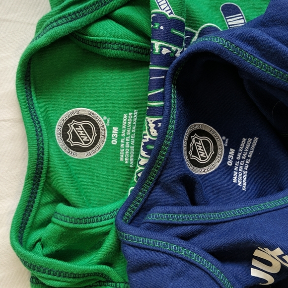 NHL Vancouver Canucks 2-pack bodysuit diaper shirt bundle 3 months baby unisex - Picture 4 of 6